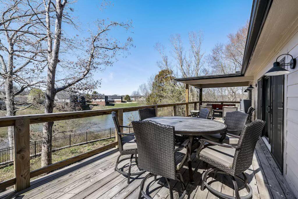 The Fox Den 4Br/3Ba- Near Hwy 12 Bridge-Lakefront Villa Rogers Eksteriør billede